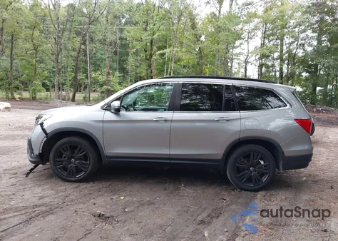 2022 Honda Pilot 2Wd Special Edition z USA, uszkodzony, nr VIN 5FNYF5H21NB025146
